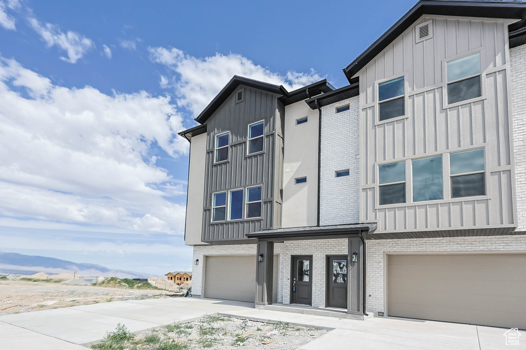 592 W CAROLES WAY #15 Tooele, UT 84074