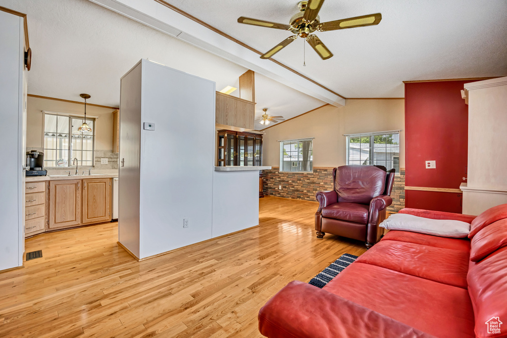 Photo 5 for MLS #2103279 at 1101 W Barberry Dr