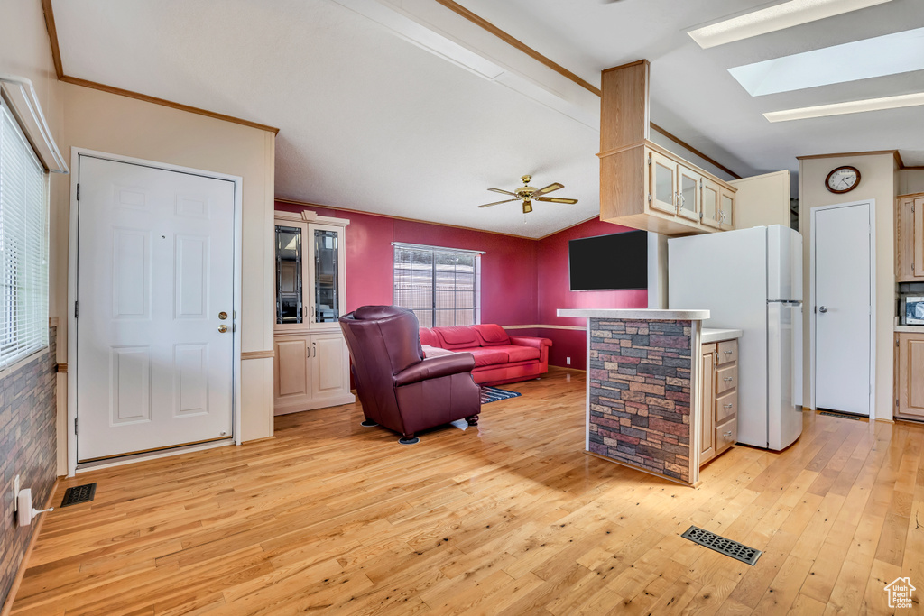 Photo 6 for MLS #2103279 at 1101 W Barberry Dr