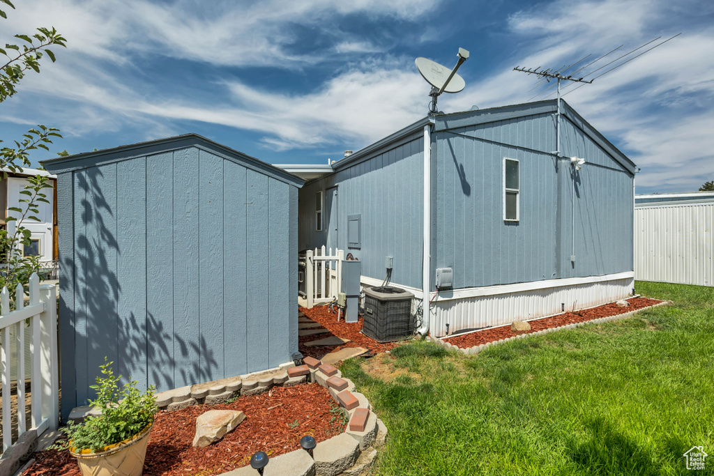 Photo 15 for MLS #2103279 at 1101 W Barberry Dr