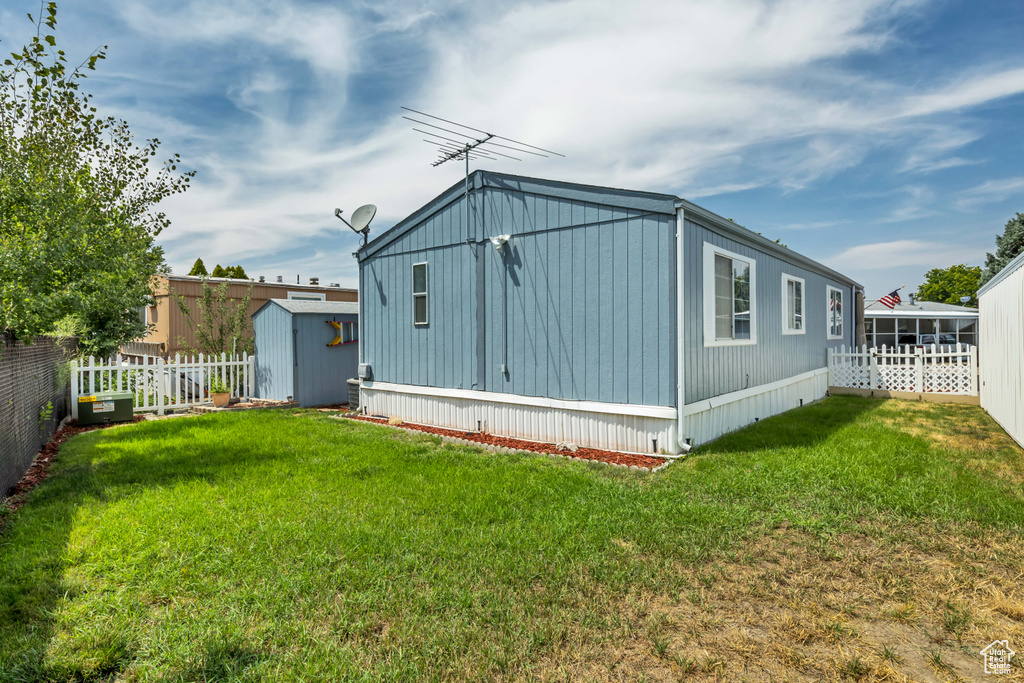 Photo 16 for MLS #2103279 at 1101 W Barberry Dr