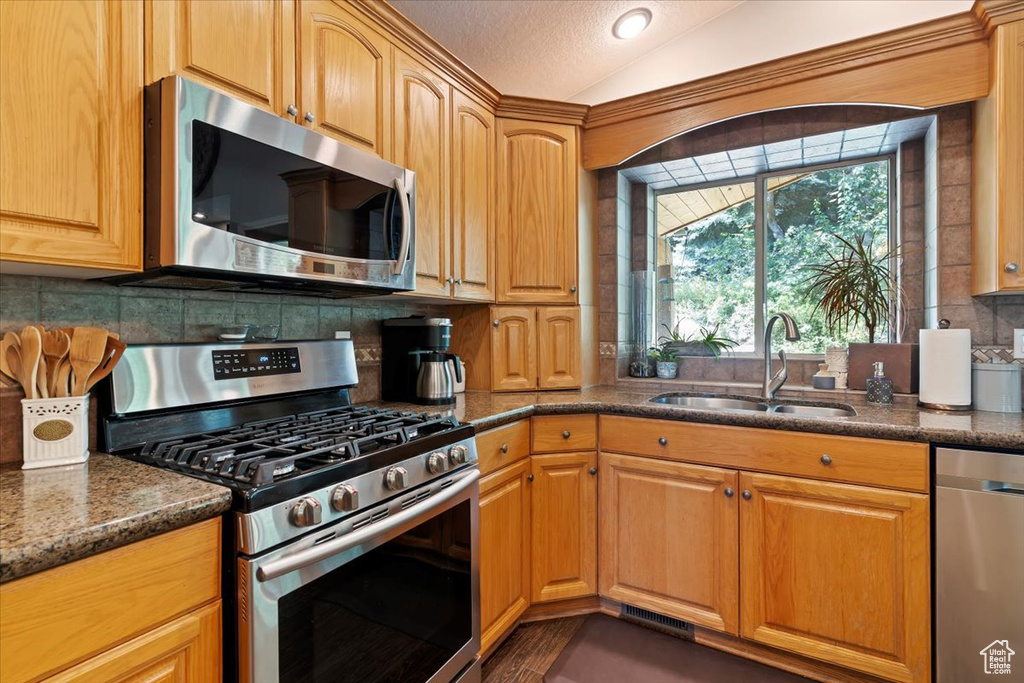 Photo 8 for MLS #2103311 at 5019 S Comanche Cir