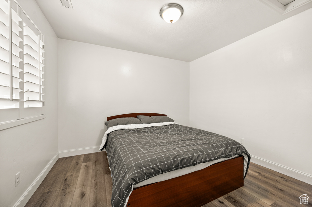 1066 W STONEHAVEN DR North Salt Lake, UT 84054