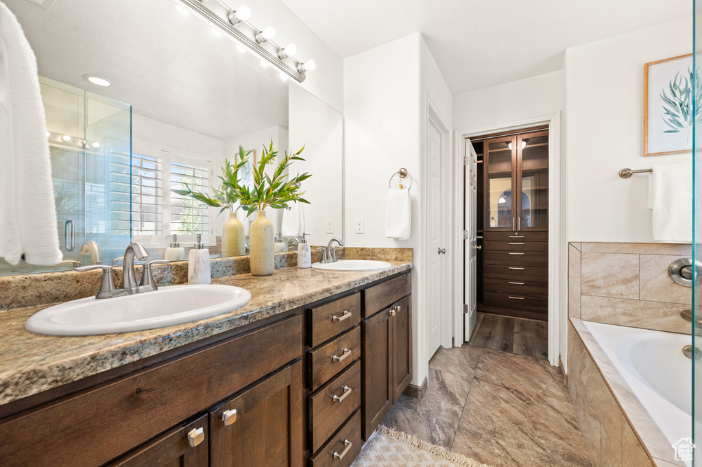 1066 W STONEHAVEN DR North Salt Lake, UT 84054