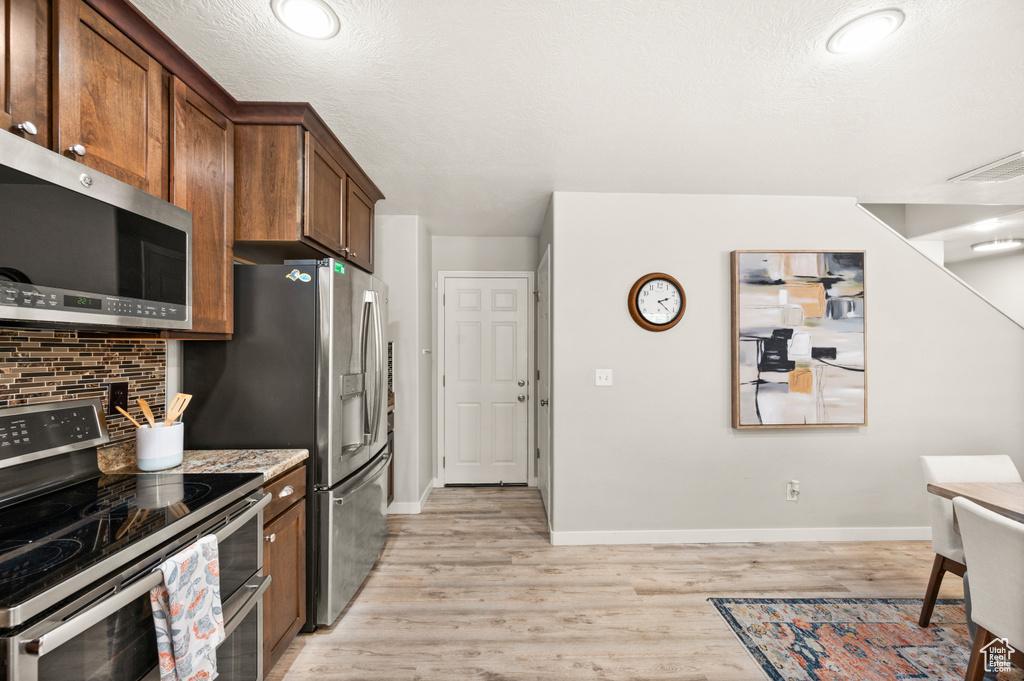 1066 W STONEHAVEN DR North Salt Lake, UT 84054