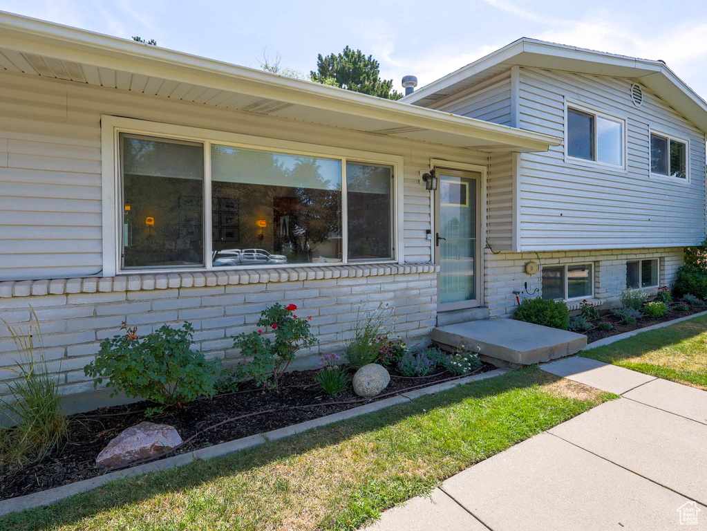 Photo 2 for MLS #2103315 at 9257 S Quail Hollow Dr