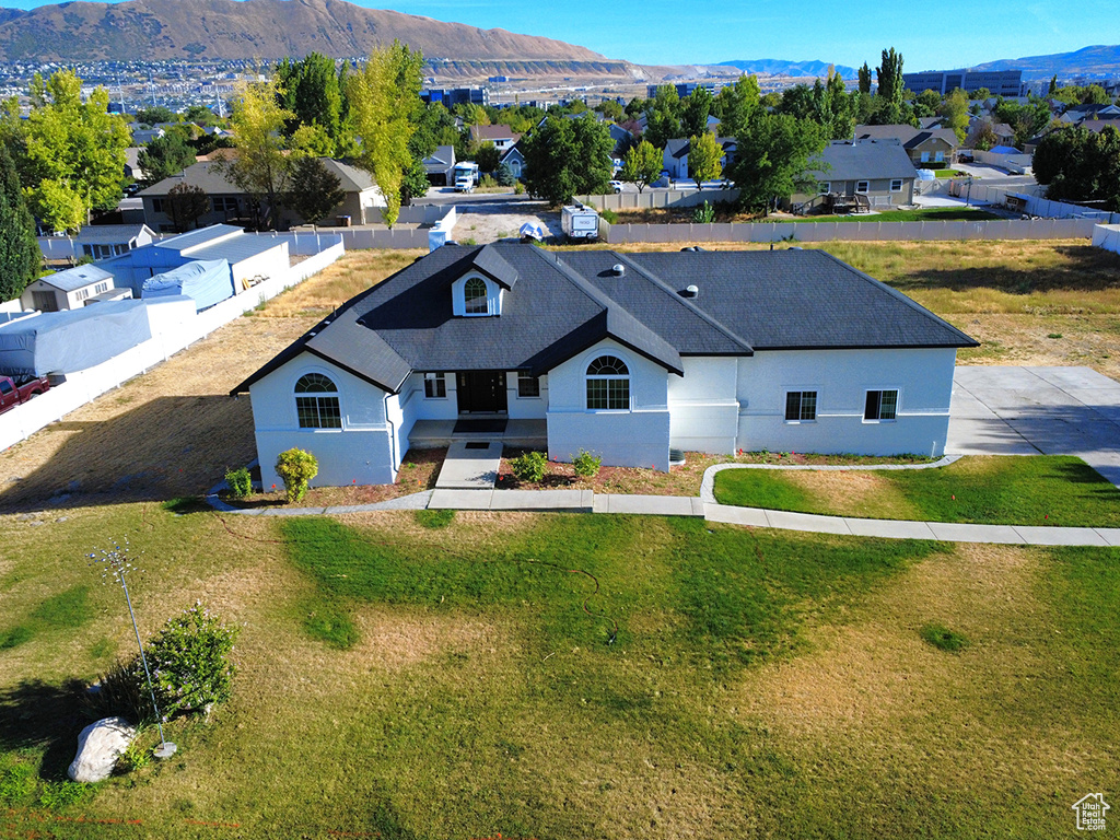 Photo 2 for MLS #2103318 at 353 W Redberry Rd