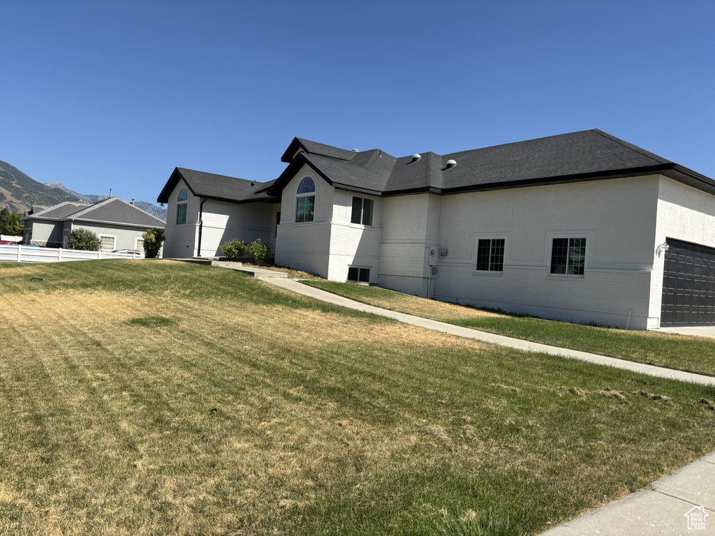 Photo 5 for MLS #2103318 at 353 W Redberry Rd