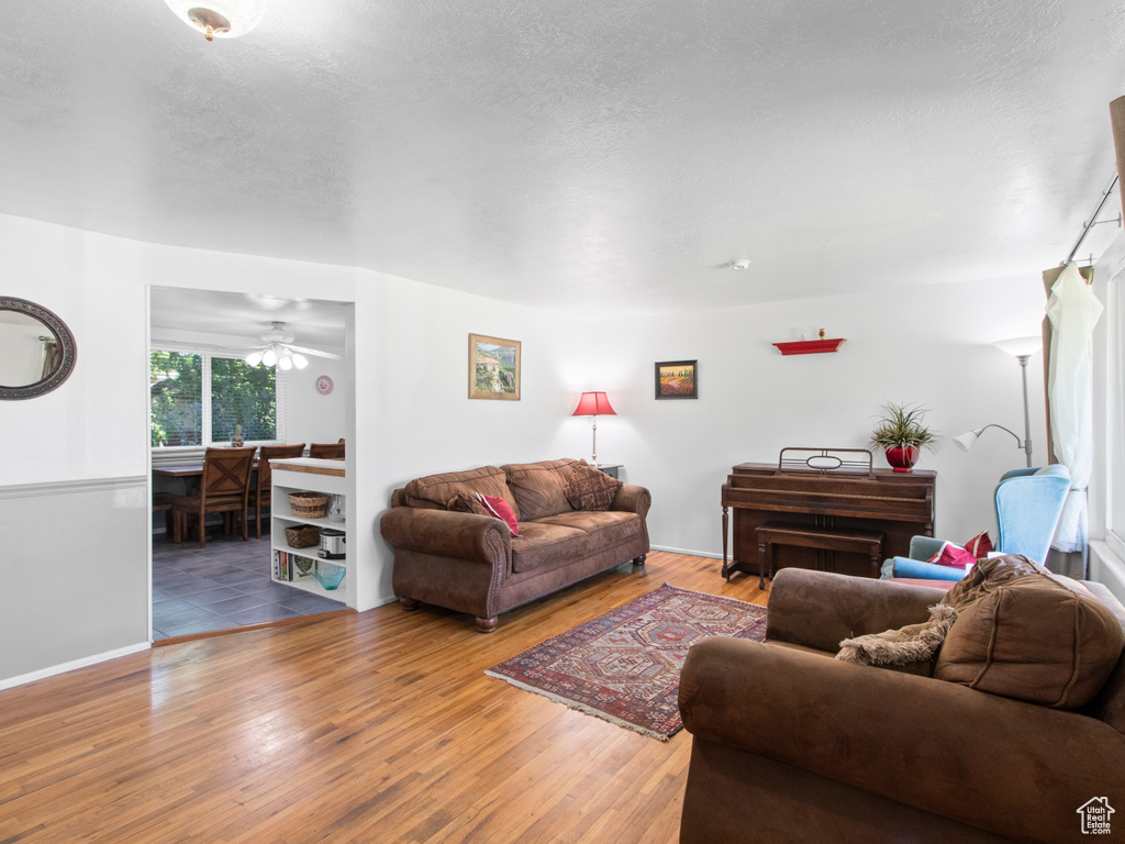 Photo 2 for MLS #2103323 at 4545 S Thornwood Ave