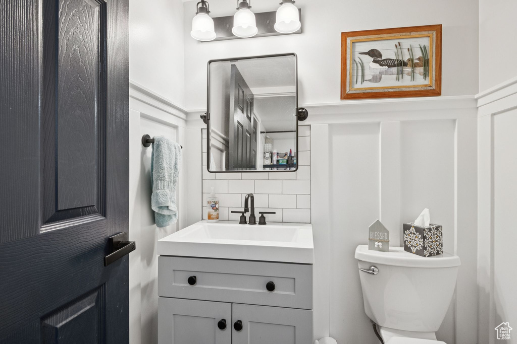 1043 N 2025 W Layton, UT 84041