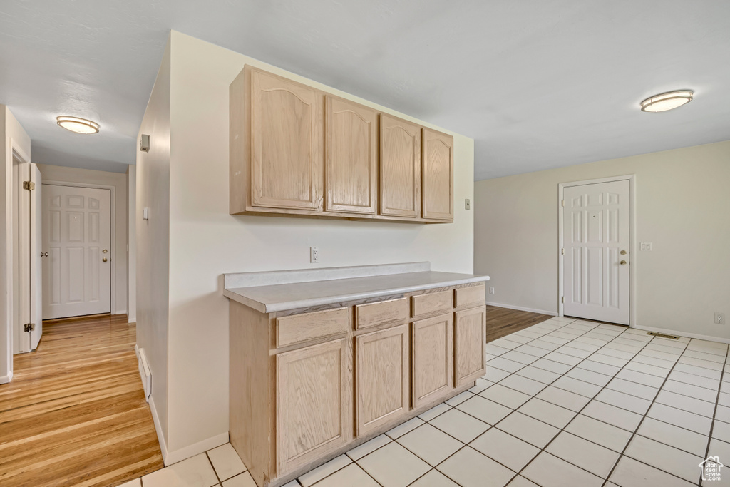Photo 8 for MLS #2103341 at 841 E Newbold Cir