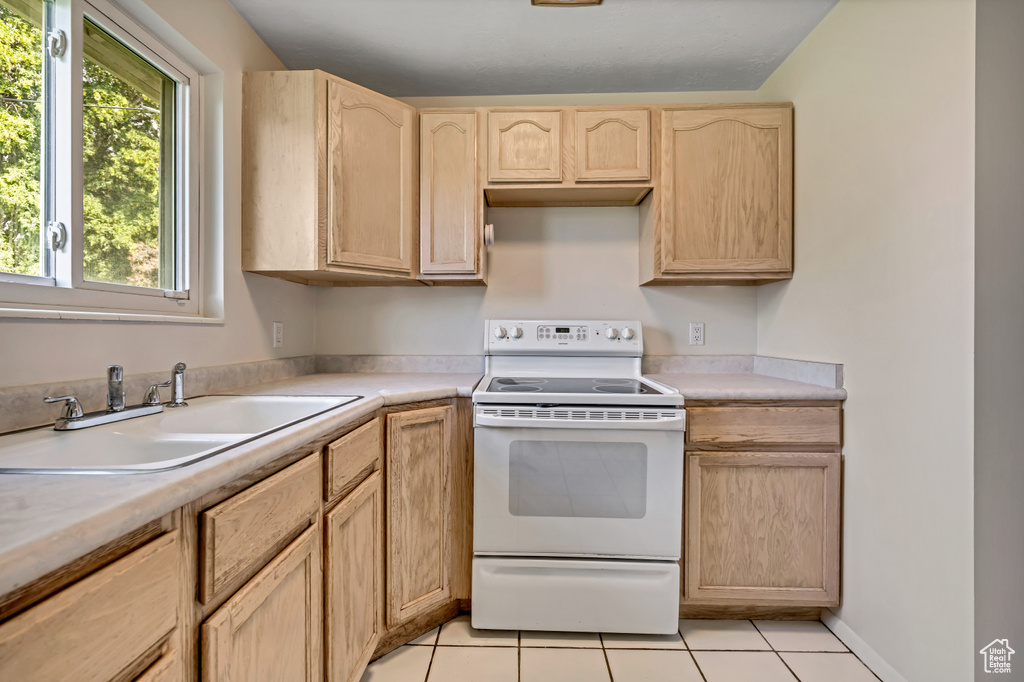 Photo 5 for MLS #2103341 at 841 E Newbold Cir