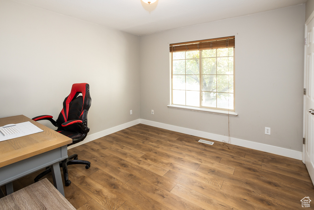 Photo 19 for MLS #2103342 at 1365 S Camlan Ln