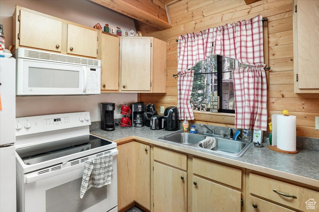 Photo 13 for MLS #2103347 at 4443 Buck Way