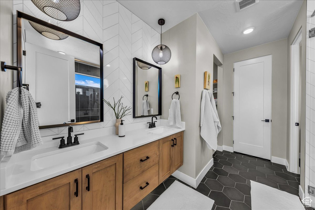 Photo 15 for MLS #2103359 at 5729 S Cardinal Wing Dr