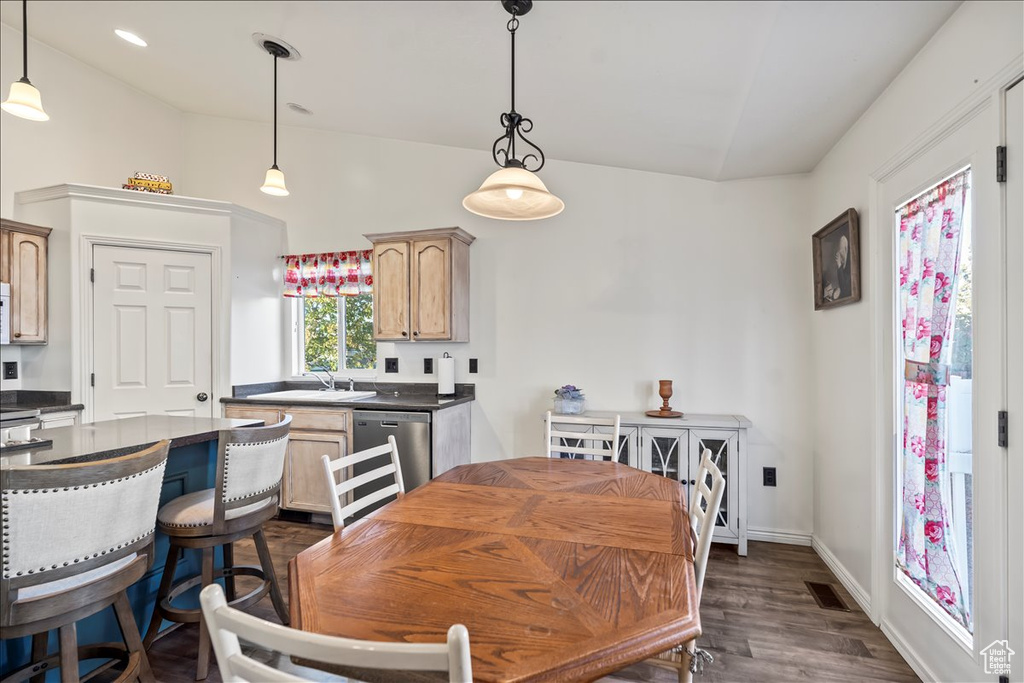 4054 LILY DR Roy, UT 84067