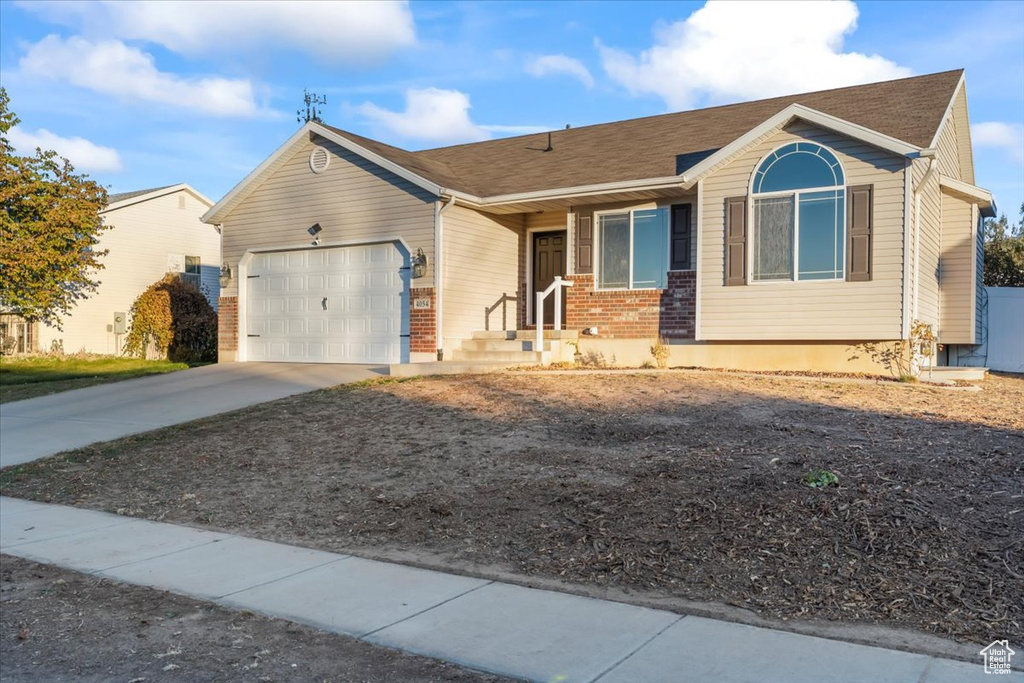 4054 LILY DR Roy, UT 84067