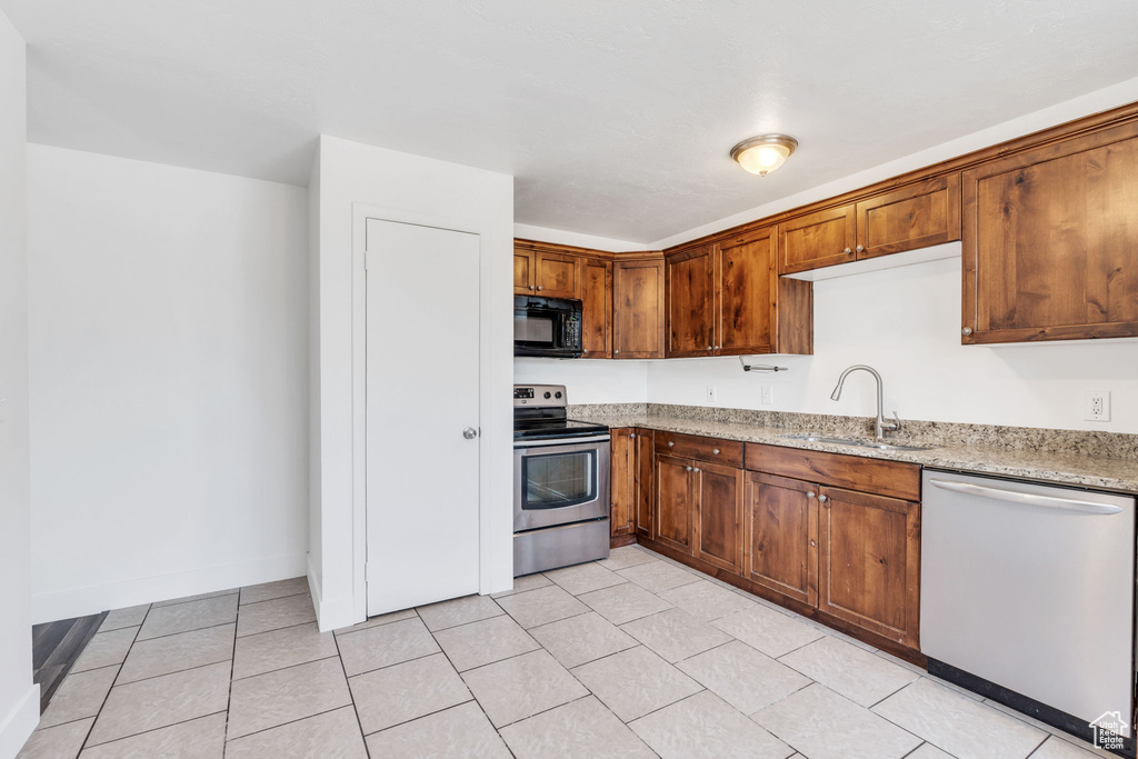 6260 S WEST LILAC DR West Jordan, UT 84081