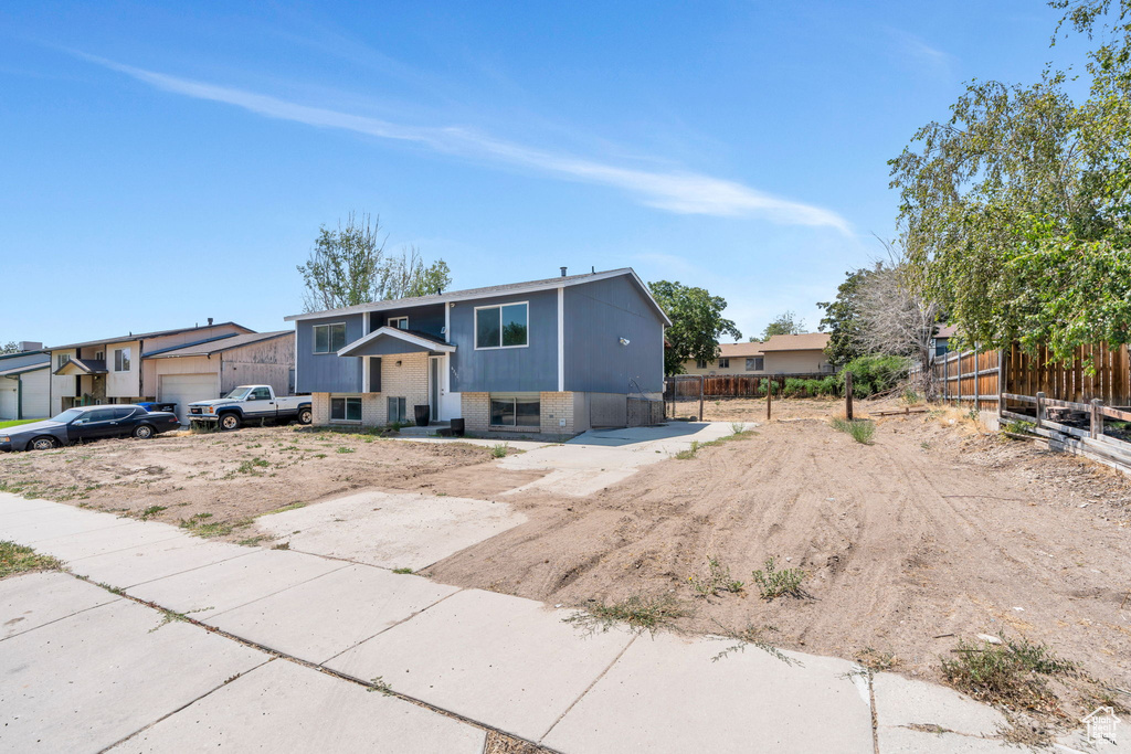 6260 S WEST LILAC DR West Jordan, UT 84081