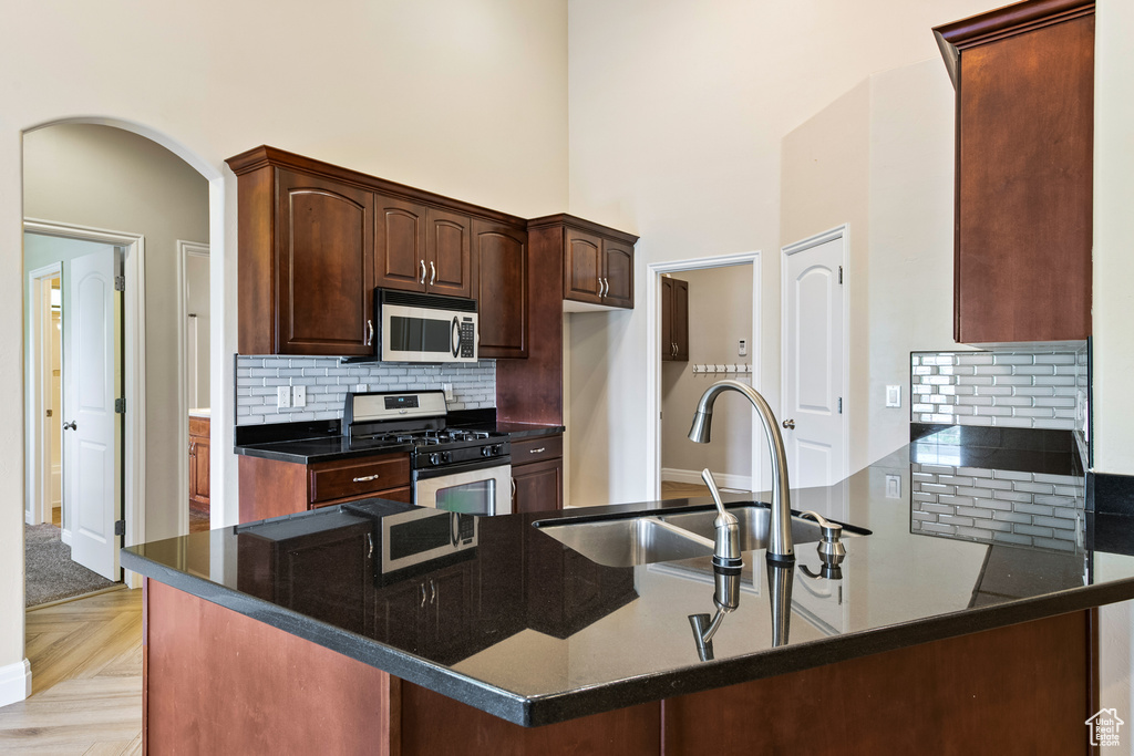 Photo 12 for MLS #2103405 at 4665 N Stonehaven Loop