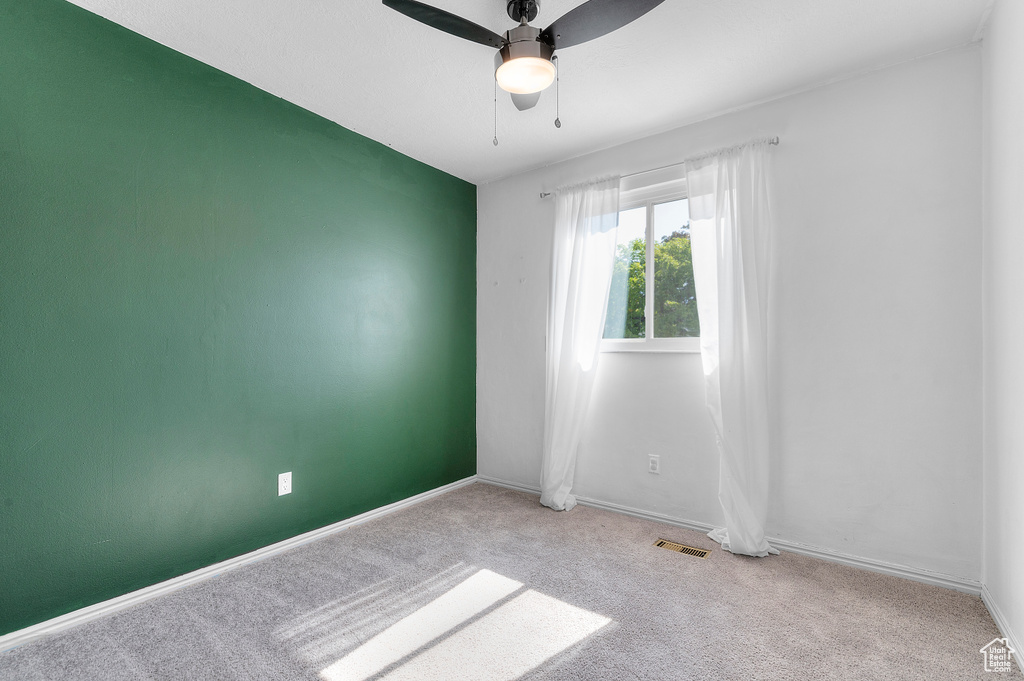 889 S CLOVER CIR Ogden, UT 84404
