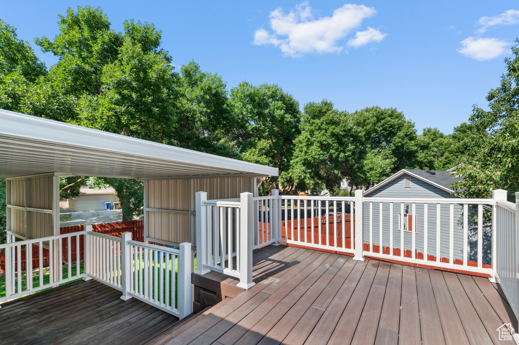 889 S CLOVER CIR Ogden, UT 84404