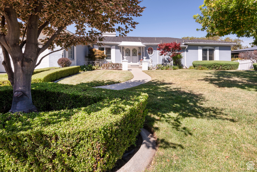 Photo 5 for MLS #2103438 at 1110 S Oak Hills Way