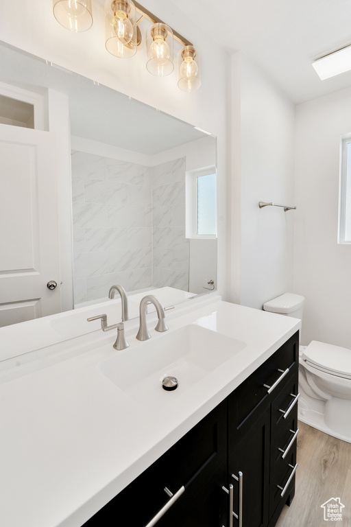 Photo 13 for MLS #2103440 at 878 E Elgin Ave