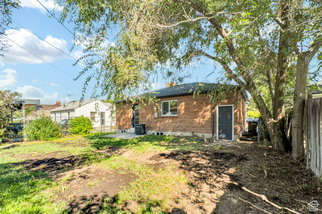 Photo 33 for MLS #2103440 at 878 E Elgin Ave