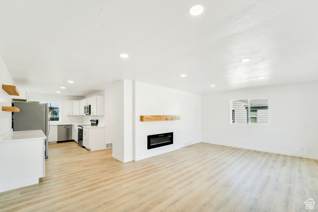 Photo 7 for MLS #2103440 at 878 E Elgin Ave