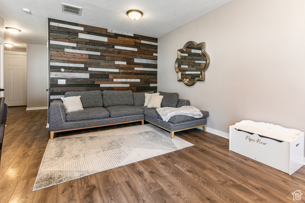 280 W 710 N Centerville, UT 84014