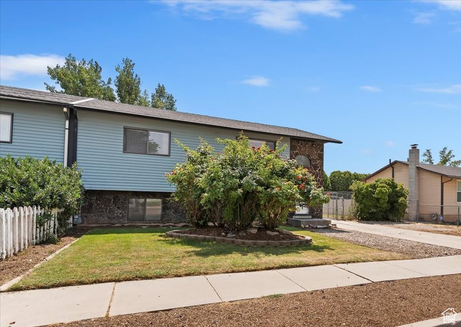 Photo 2 for MLS #2103463 at 475 W 2400 South