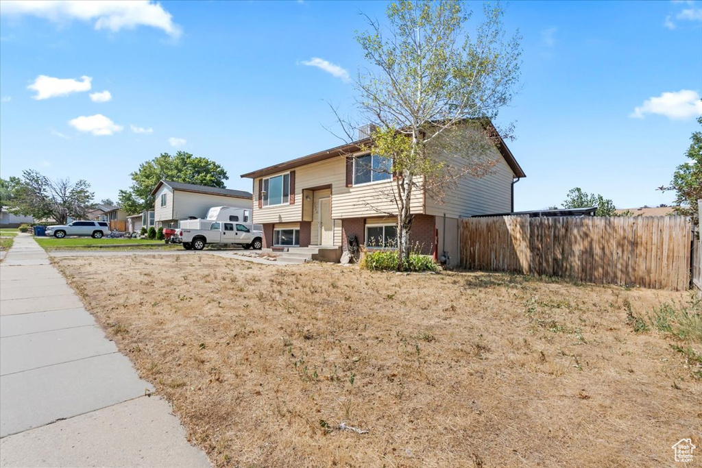Photo 3 for MLS #2103469 at 3960 S 6865 West