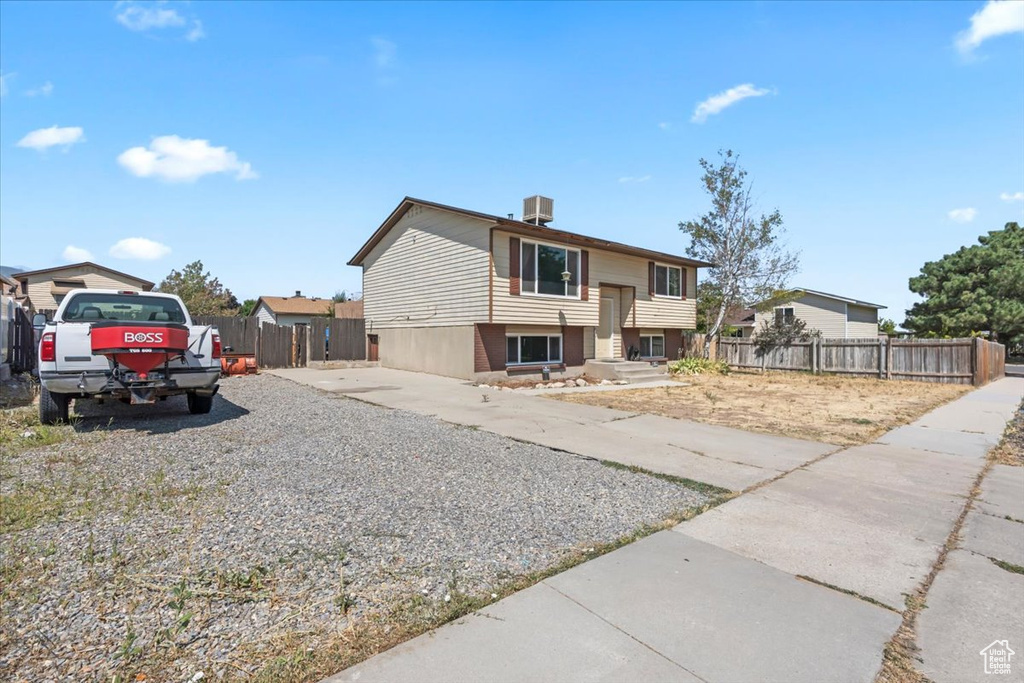 Photo 2 for MLS #2103469 at 3960 S 6865 West