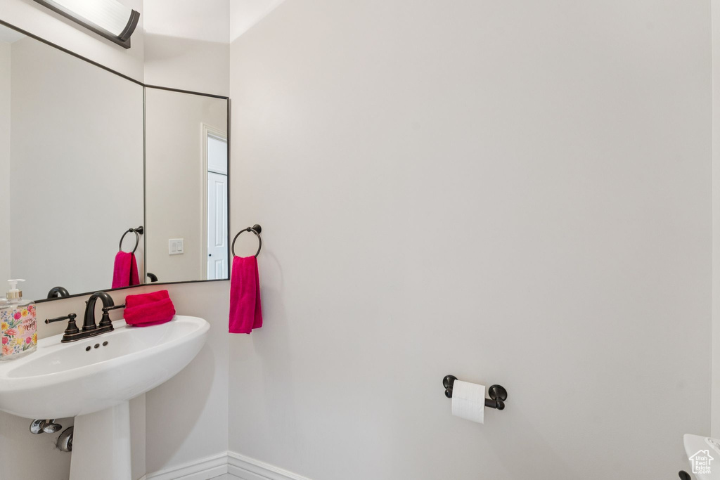 1860 E WASATCH DR Ogden, UT 84403