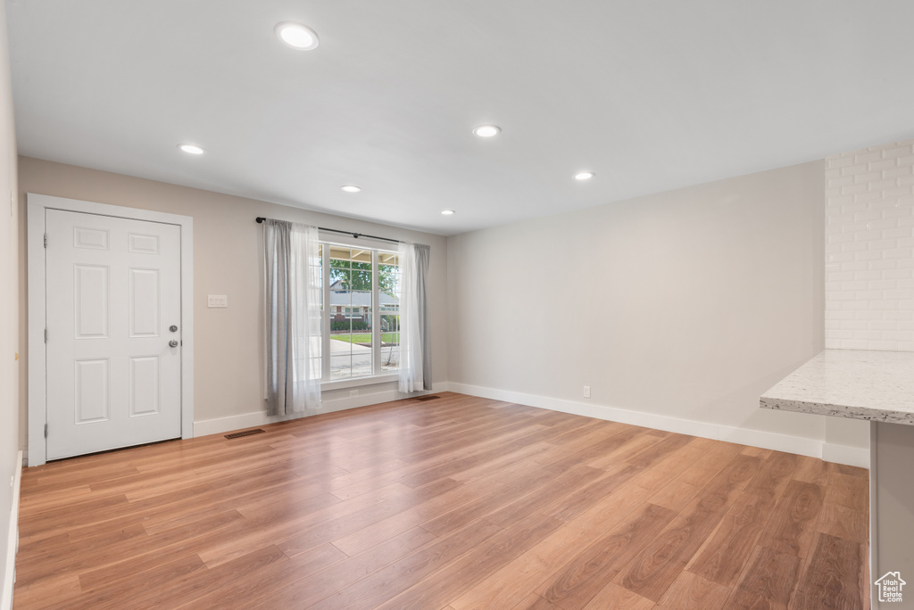 9898 S BARIUM LN Sandy, UT 84094