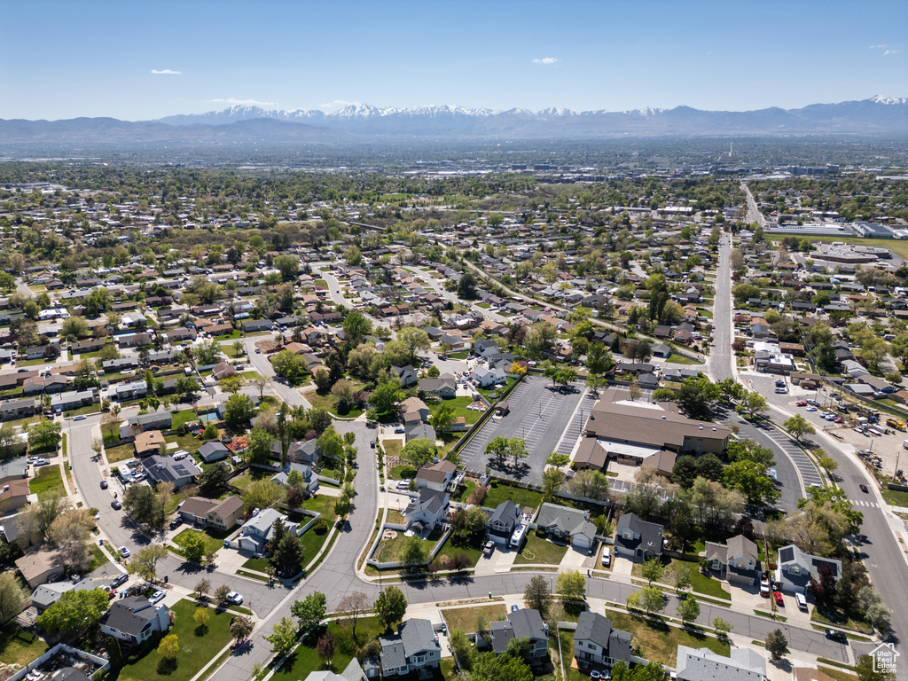 9898 S BARIUM LN Sandy, UT 84094
