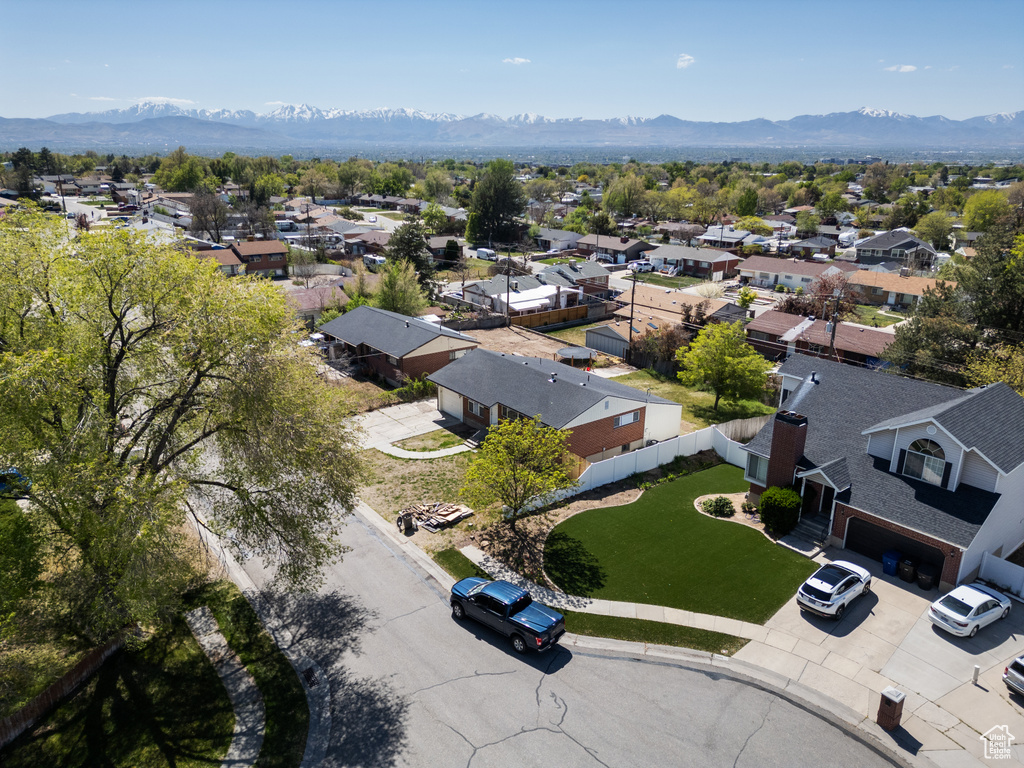 9898 S BARIUM LN Sandy, UT 84094