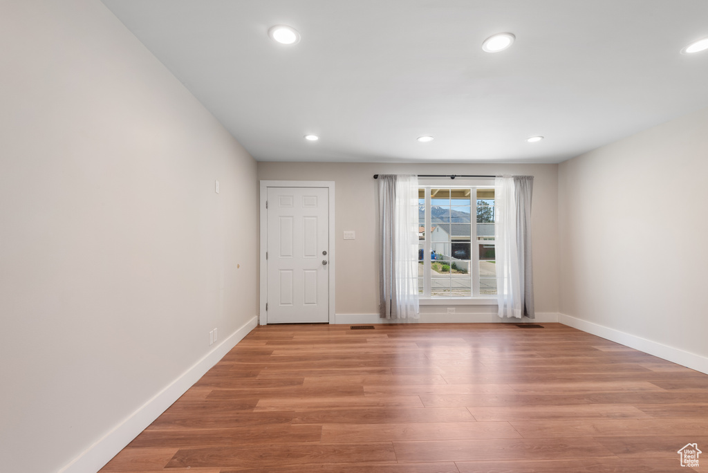9898 S BARIUM LN Sandy, UT 84094