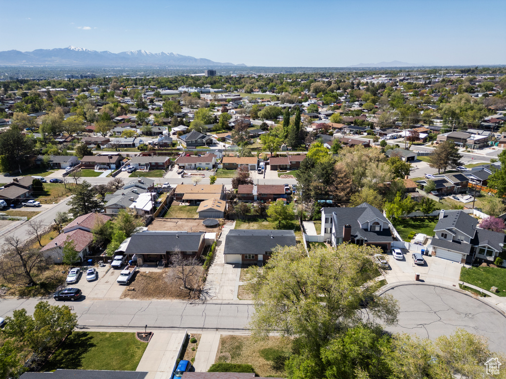 9898 S BARIUM LN Sandy, UT 84094