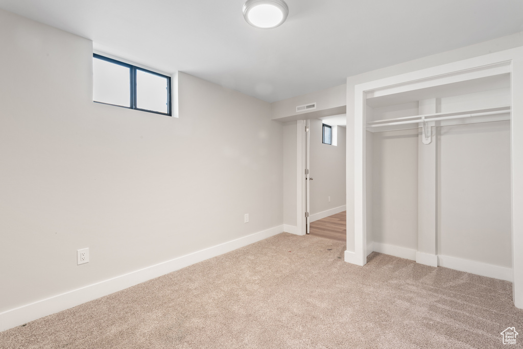 9898 S BARIUM LN Sandy, UT 84094