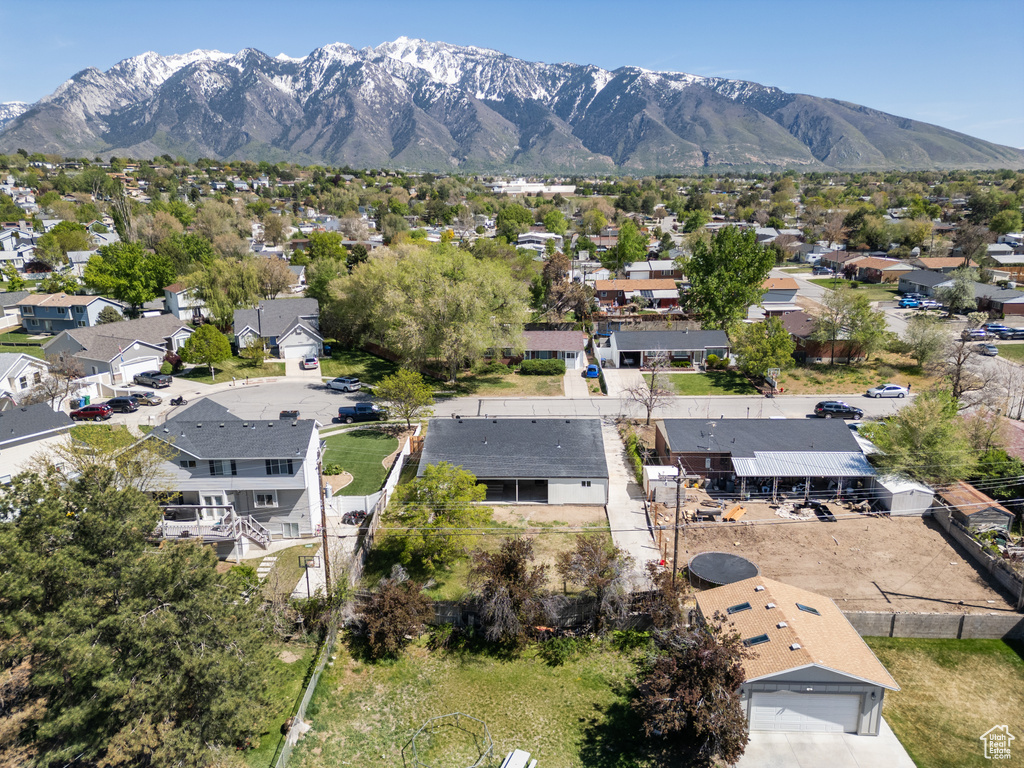 9898 S BARIUM LN Sandy, UT 84094