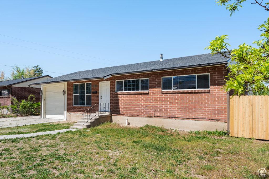 9898 S BARIUM LN Sandy, UT 84094