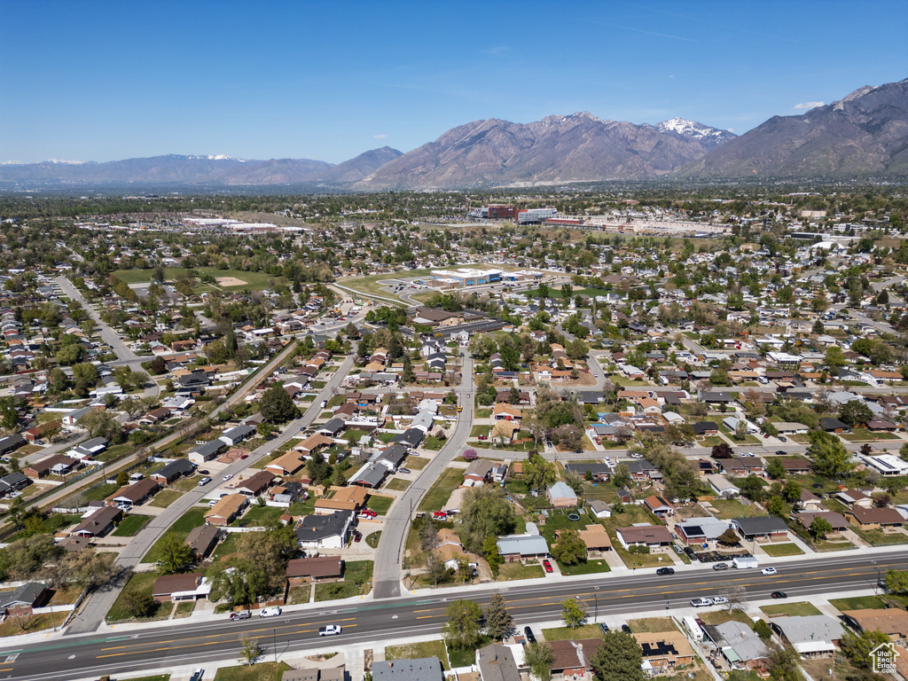 9898 S BARIUM LN Sandy, UT 84094