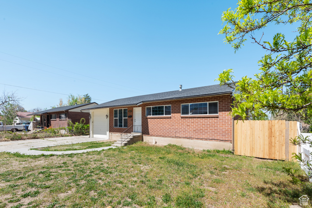 9898 S BARIUM LN Sandy, UT 84094