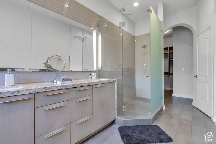 2548 E DIMPLE DELL RD Sandy, UT 84092