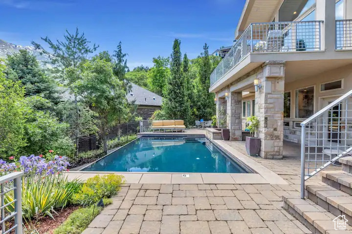 2548 E DIMPLE DELL RD Sandy, UT 84092