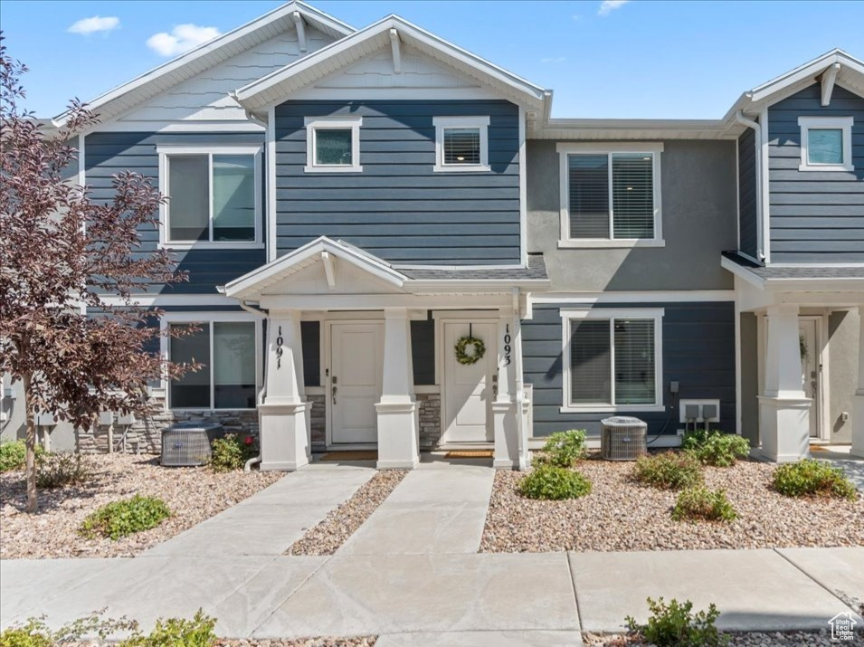 1093 E YARD ROW Saratoga Springs, UT 84045