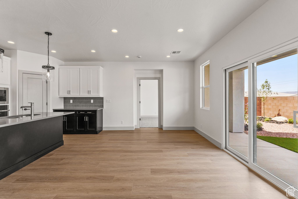 Photo 12 for MLS #2103497 at 1033 E Coyote Crest Dr
