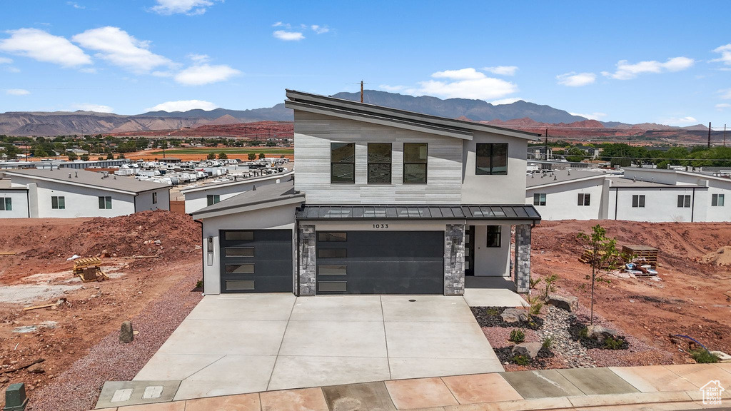 Photo 3 for MLS #2103497 at 1033 E Coyote Crest Dr